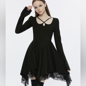 Punk Rave Black U Neckline Flared Sleeve Cuffs With Paneled Lace Trim